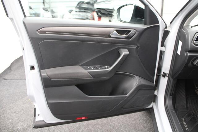 Volkswagen T-Roc 1.5 TSI Sport met licht tikje in de motor