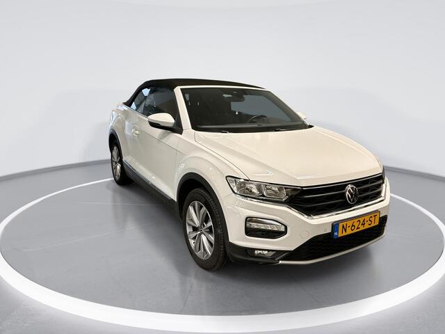 Volkswagen T-Roc Cabrio 1.5 TSI 150pk DSG Style · Apple/Android Car Play · Stoelverwarming · Alarm · Navigatie · P-Sensoren · 17'' Inch ·