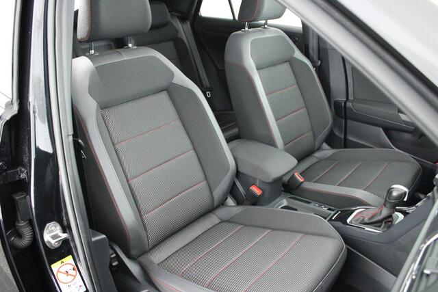 Volkswagen T-Roc 1.5 TSI 150pk DSG R-Line Sport Trekhaak Led Virtual Cockpit Navigatie Panoramadak