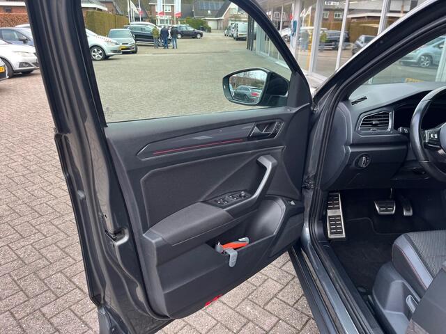 Volkswagen T-Roc 1.5 TSI Sport Business R