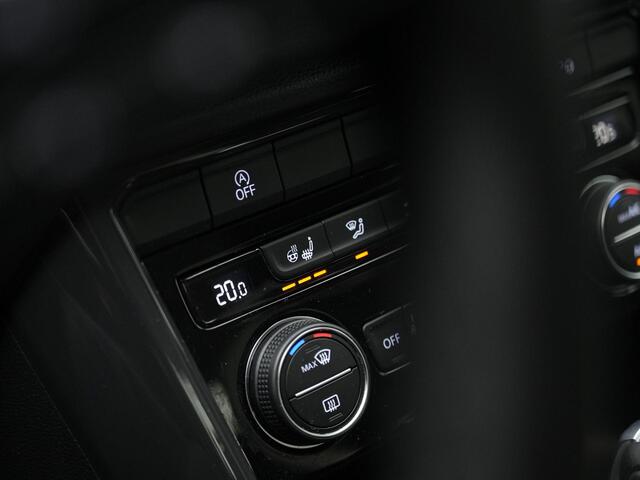 Volkswagen T-Roc 1.5 TSI 150 pk DSG Sport | Trekhaak | Stuur-/stoelverwarming | Achteruitrijcamera