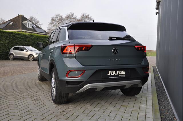 Volkswagen T-Roc 1.5 TSI DSG Life ACC LED NAVI DAB