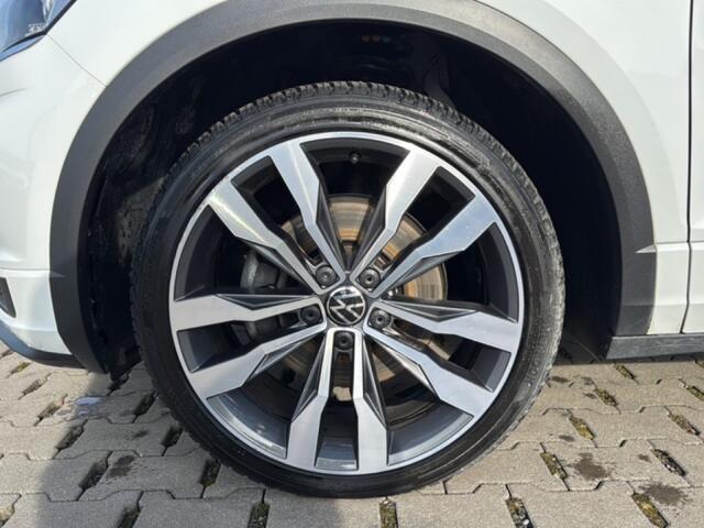 Volkswagen T-Roc 1.5 TSI DSG R-LINE PANODAK/ELEKKLEP/BEATS/ACC/STOELVERW