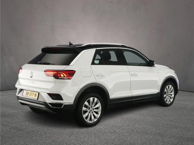 Volkswagen T-Roc Sport 1.0 TSI 115pk Adaptive cruise control, Navigatie, Parkeersensoren, Stoelverwarming, LED koplampen, DAB, Radio, Airco, Bluetooth