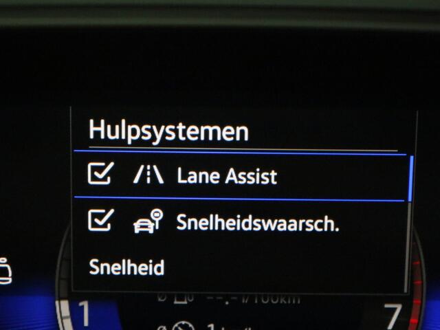 Volkswagen T-Roc 1.0TSI/116PK Goal · Navigatie · Parkeersensoren · Apple/Android Car Play · Stoelverwarming · Garantie t/m 07-02-2027