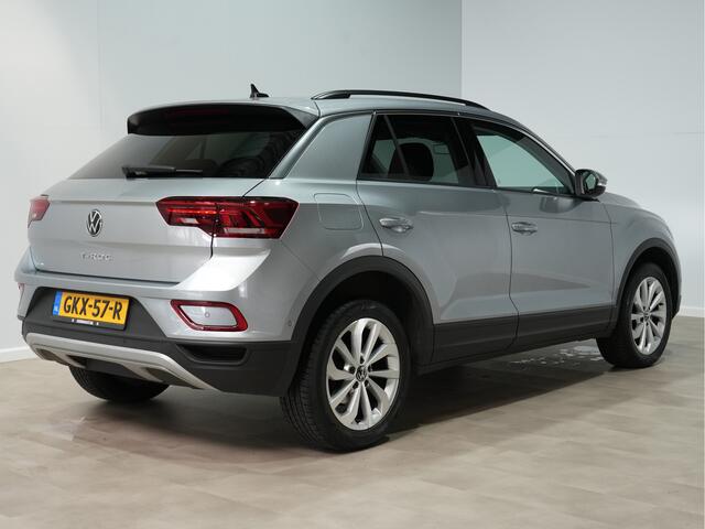 Volkswagen T-Roc 1.5 TSI 150pk DSG Life Edition Carplay/Android Camera keyless Acc Lm Velgen 122