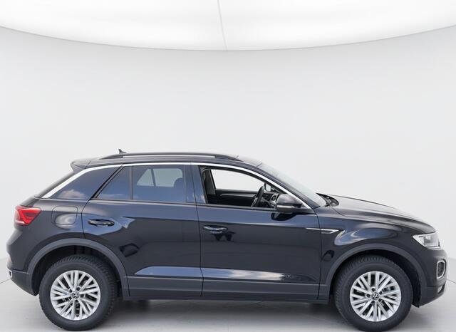 Volkswagen T-Roc TSI 115PK LIFE NAVI/PDC/CARPLAY FABRIEKS GARANTIE