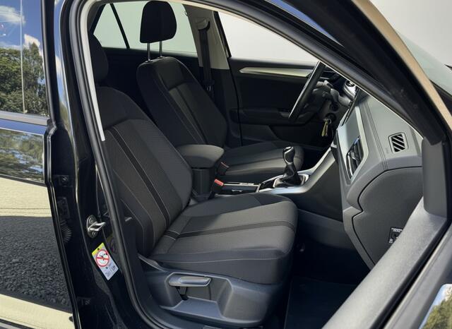 Volkswagen T-Roc TSI 115PK LIFE NAVI/PDC/CARPLAY FABRIEKS GARANTIE