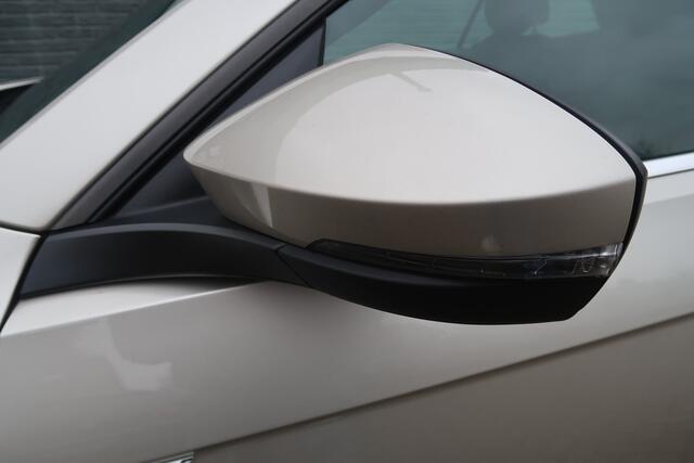 Volkswagen T-Roc Cabrio 1.5 TSI R-Line Goed onderhouden auto