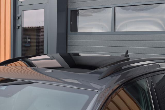 Volkswagen T-Roc 1.5 TSI 150pk DSG R-line | Pano | Camera | Trekhaak | Virtual | Beats