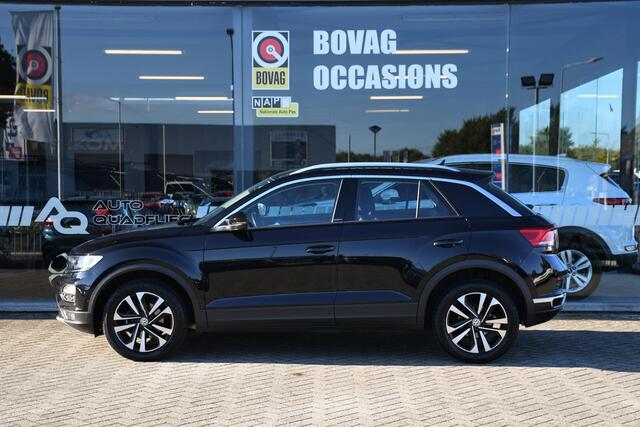 Volkswagen T-Roc 1.5 TSI Style IQ APPLE CARPLAY/ LM 17/ LED/ PDC