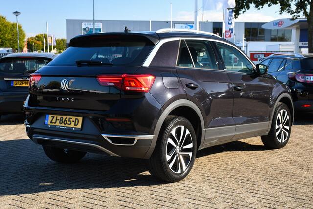 Volkswagen T-Roc 1.5 TSI Style IQ APPLE CARPLAY/ LM 17/ LED/ PDC