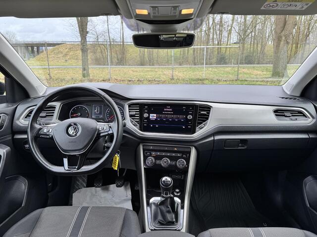 Volkswagen T-Roc 1.5 TSI 150PK Sport | TREKHAAK 1.500KG | ADAP. CRUISE | BLINDSPOT | LED | STOELVERWARMING |