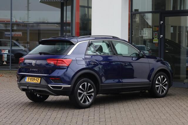 Volkswagen T-Roc 1.5 TSI United 110KW/150PK DSG, trekhaak, keyless entry, digital cockpit pro, bi colour LMV, carplay (navigatie)