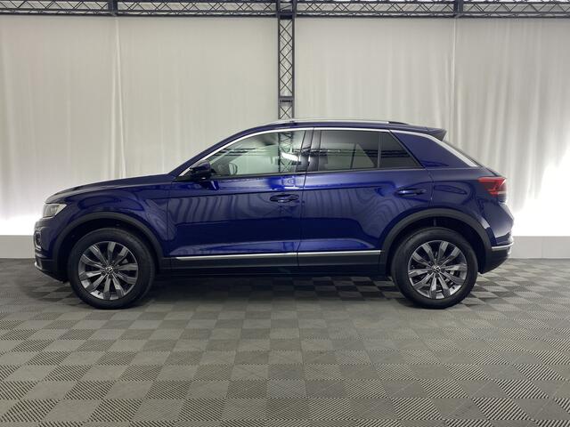 Volkswagen T-Roc 1.5 TSI Sport Automaat | Apple CarPlay | Trekhaak | Navi | Sportstuur | Camera |