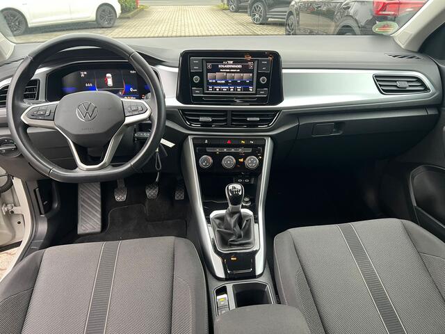 Volkswagen T-Roc 1.0 TSI Life virtual cockpit, airco, trekhaak
