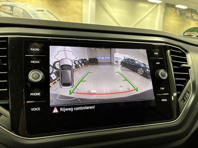 Volkswagen T-Roc Cabrio 1.5 TSI 150pk DSG R-Line · Camera · Navigatie · Stoelverwarming · P-Sensoren · Park Assist · 17'' Inch ·