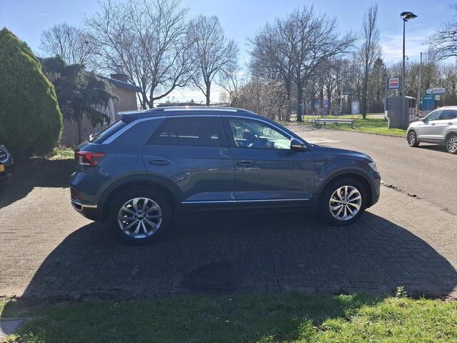 Volkswagen T-Roc 1.5 Style Automaat, Climatronic, Digitaal Ins