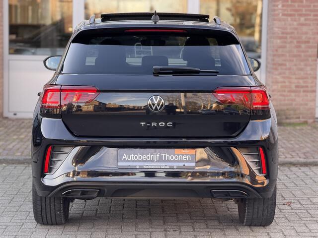 Volkswagen T-Roc 1.5 TSI R-Line | Trekhaak | Pano | 19" | Stuurverwarming