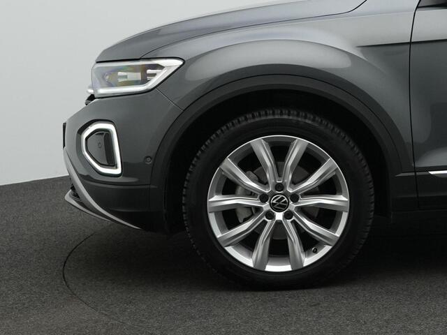 Volkswagen T-Roc 1.5 TSI 150 pk DSG Style | Trekhaak | IQ Light | Achteruitrijcamera | Adaptive Cruise | Stoelverwarming