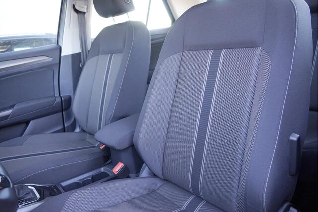 Volkswagen T-Roc 1.5 TSI 150PK! Style Business BJ2020 Lmv 16" | Led | Pdc | Navi | Elek. achterklep | Achteruitrijcamera | App-Connect | Virtual cockpit | Climate control | Cruise control | Verwarmde voorstoelen | Getint glas