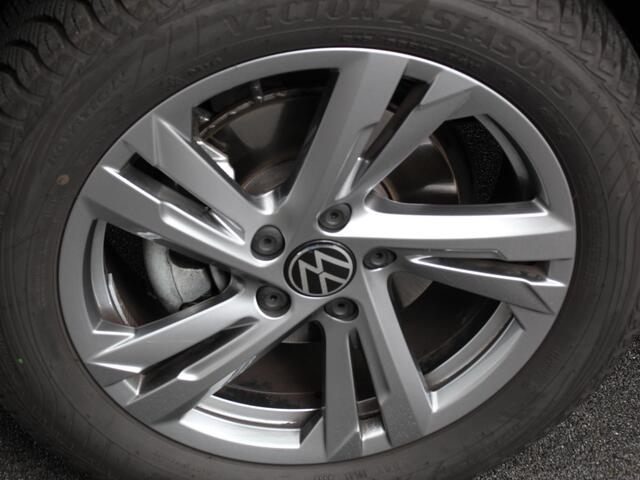 Volkswagen T-Roc 1.5 TSI 150pk DSG R-Line | Navigatie | Apple Carplay/Android Auto | Parkeersensoren | Camera | Adaptive Cruise Control | Dab | Digitale Cockpit