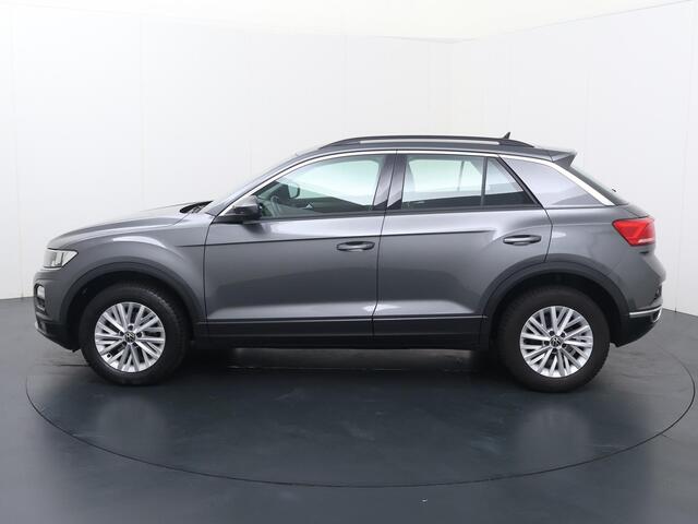 Volkswagen T-Roc 1.5 TSI Style | 150 PK | Automaat | Trekhaak | Adaptive cruise control | Navigatiesysteem |