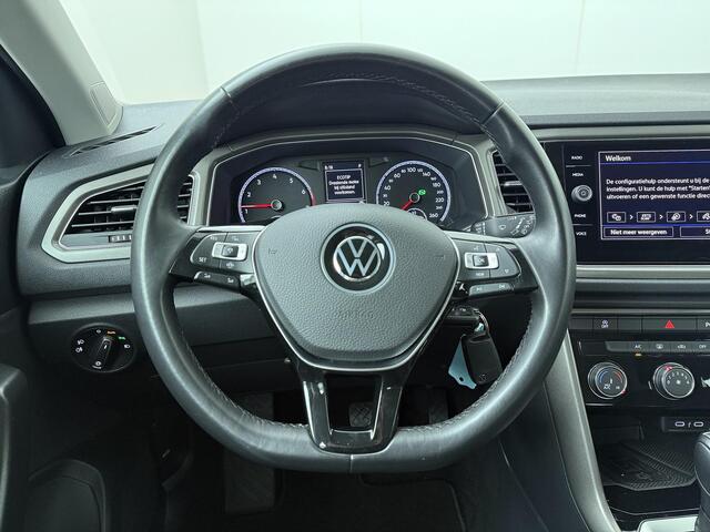 Volkswagen T-Roc 1.5 TSI Style | 150 PK | Automaat | Trekhaak | Adaptive cruise control | Navigatiesysteem |