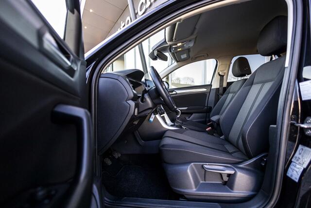 Volkswagen T-Roc 1.0 TSI Life | LED | ACC | Carplay