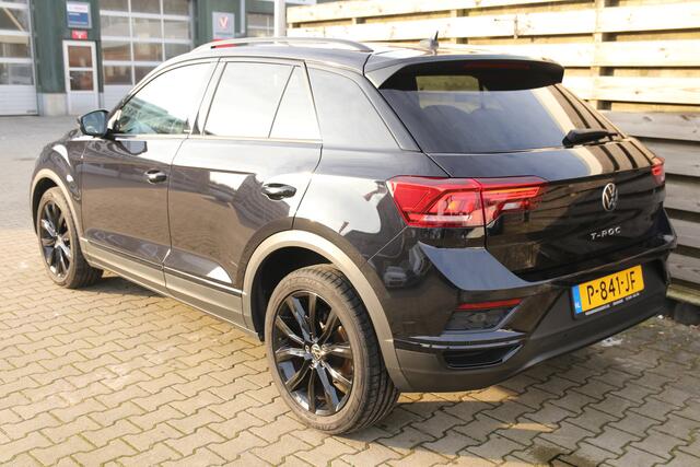 Volkswagen T-Roc 1.5 TSI Sport Navi / Climate / Stoelverwarming / Panodak / Apple car play / Beats audio