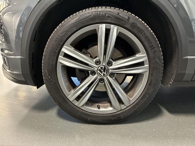 Volkswagen T-Roc 1.5 TSI 150pk DSG Sport Business R · Panoramadak · Camera · Navigatie · Stoelverwarming · 18'' Inch ·