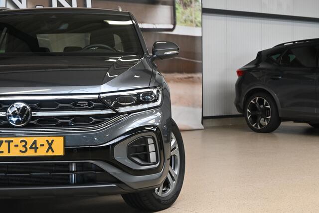 Volkswagen T-Roc 1.5 TSI 150pk R-Line | IQ. Light | Keyless | Elek. klep | 100% (Dealer) onderhouden label