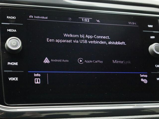 Volkswagen T-Roc 1.5TSI/150PK DSG Sport · Navigatie · Apple/Android Car Play · Trekhaak