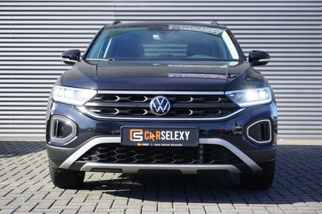 Volkswagen T-Roc 115PK Life Edition ALLSEASONS | STOELVERWARMING | PARK.SENS