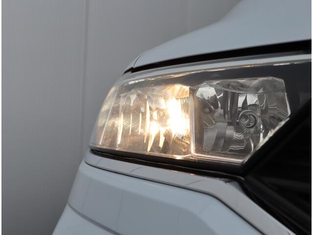 Volkswagen T-Roc 1.0 TSI Style | Stoelverwarming | Camera | ACC |