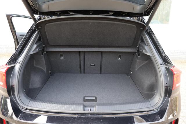 Volkswagen T-Roc 1.5 TSI R-Line Edition IQ-Light/Keyless/Trekhaak/Virtual cockpit