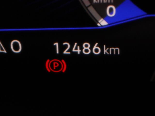 Volkswagen T-Roc 1.5 TSI Life Business Camera | Adapt. Cruise | Navi | Parkeersens. v+a