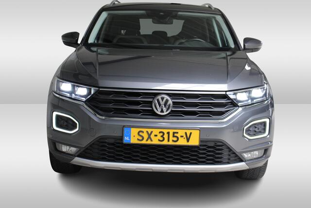 Volkswagen T-Roc 1.5 TSI Sport Navigatie | Camera | Climate control DAB | Inklapbare spiegels | Digitale Cockpit