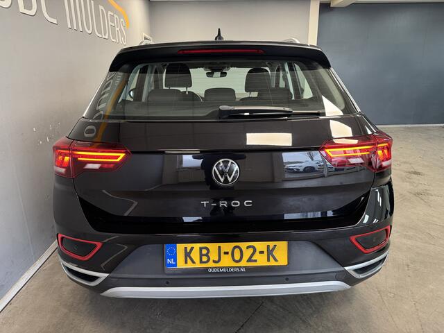 Volkswagen T-Roc 1.5 TSI IQ.Light/Automaat/Stoelverwarming/PDC