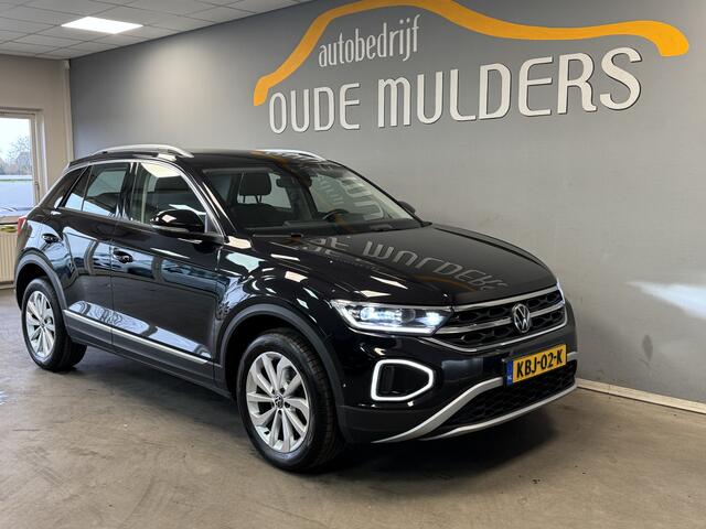 Volkswagen T-Roc 1.5 TSI IQ.Light/Automaat/Stoelverwarming/PDC