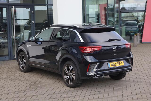 Volkswagen T-Roc 1.5 TSI R-Line 150PK / 110kW Achteruitrijcamera, draadloos Apple Carplay & Android Auto, verwarmbare voorstoelen + stuurwiel, dodehoeksensor (Side Assist), parkeerassistent (Park Assist), volledig digtiaal instrumentenpaneel (Digital Cockpit Pro), full LE