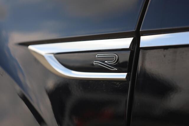 Volkswagen T-Roc 1.5 TSI R-Line 150PK / 110kW Achteruitrijcamera, draadloos Apple Carplay & Android Auto, verwarmbare voorstoelen + stuurwiel, dodehoeksensor (Side Assist), parkeerassistent (Park Assist), volledig digtiaal instrumentenpaneel (Digital Cockpit Pro), full LE