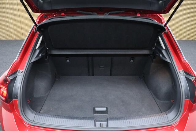 Volkswagen T-Roc 1.0 TSI Life | Adaptive-cruise | Parkeer-assistent | Parkeerhulp | Clima | Maps Navigatie | Full Led | LM Velgen | Apple Carplay & Android Auto