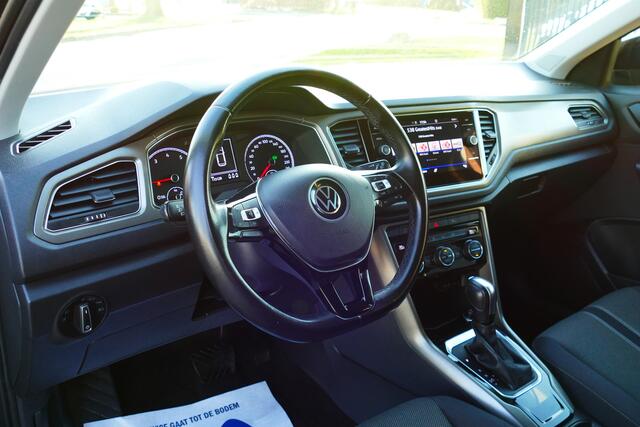 Volkswagen T-Roc 1.5 150pk TSI Sport Bj21. Adap Cruise, Carplay/Android Navi, Clima, PDC V+A, 17"LMV Haak 1500kg