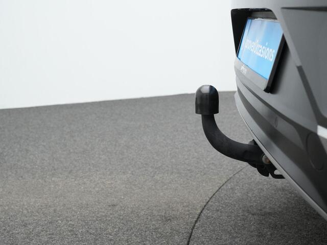 Volkswagen T-Roc 1.0 TSI 110 pk Comfort | Trekhaak | Achteruitrijcamera | Adaptive Cruise | Navigatie