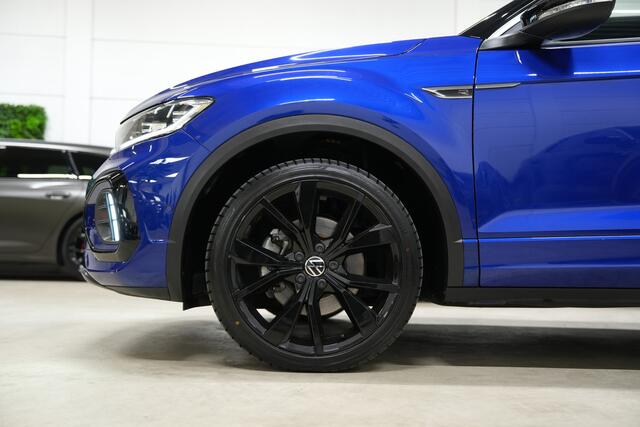 Volkswagen T-Roc 1.5 TSI R-Line * Pano - Keyless - Camera - 19" - Black Style - IQ Light - ACC *