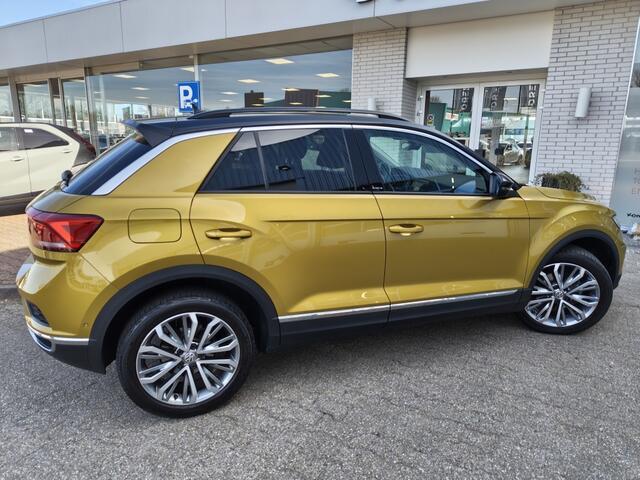 Volkswagen T-Roc 1.5 TSI Style Business | Navi | Sensoren v/a | Stoelverwarming