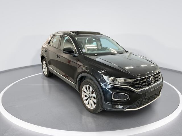 Volkswagen T-Roc 1.5 TSI 150pk DSG Sport · Panoramadak · Camera · Keyless · Apple/Android Car Play · Navigatie · Dodehoek Detectie · 17'' Inch ·