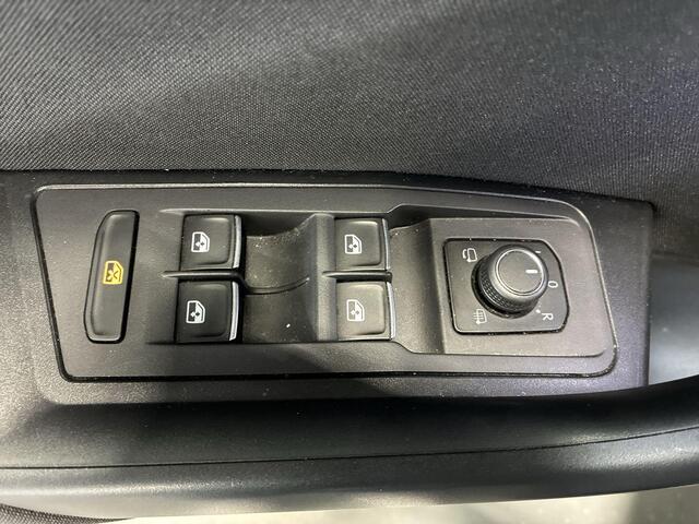 Volkswagen T-Roc 1.5 TSI 150pk DSG Sport · Panoramadak · Camera · Keyless · Apple/Android Car Play · Navigatie · Dodehoek Detectie · 17'' Inch ·