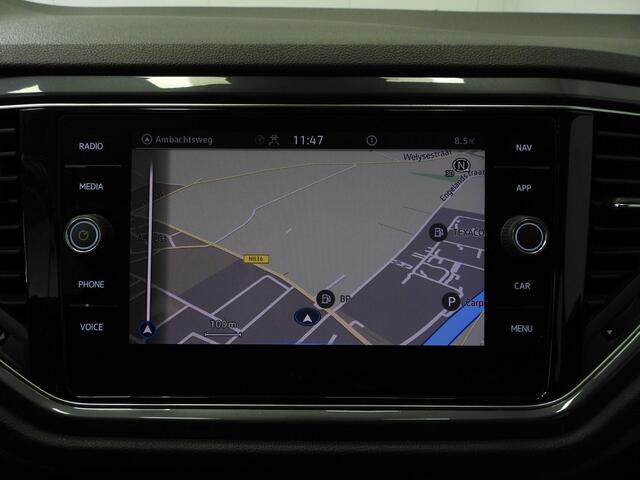 Volkswagen T-Roc 1.5 TSI Sport NAVI/CAMERA/VIRTUAL/LED/TREKH./17"LMV!